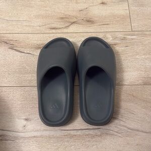 Yeezy Slides